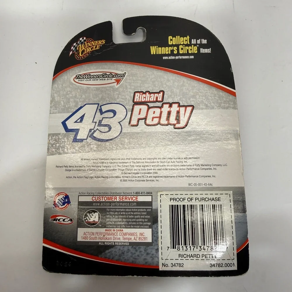 Winner's Circle Richard Petty 43 STP Dodge Charger 1:64 Diecast Car NASCAR 34700